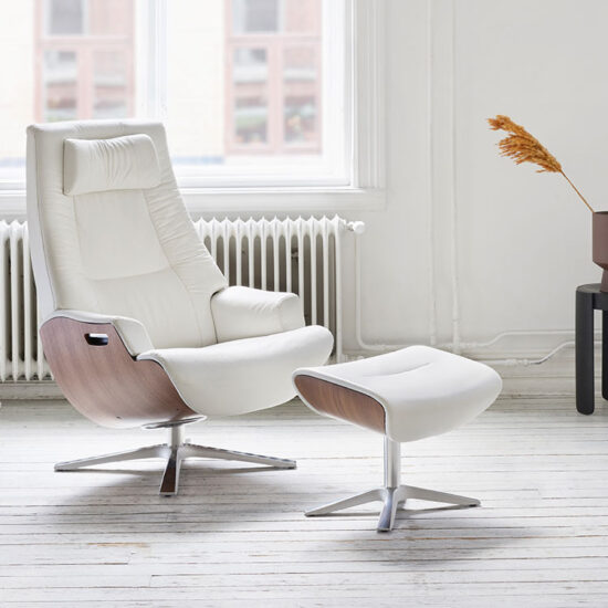 Conform Partner Swivel Recliner in White Leather