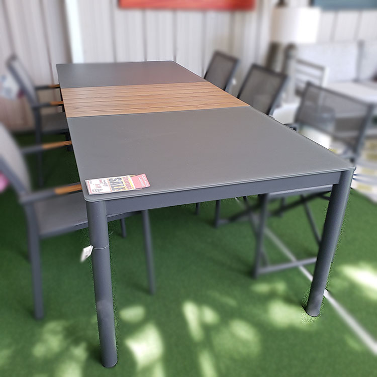 COUTURE JARDIN Polo Extension Outdoor Table
