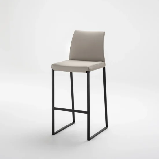 TRICA Curvo Stool