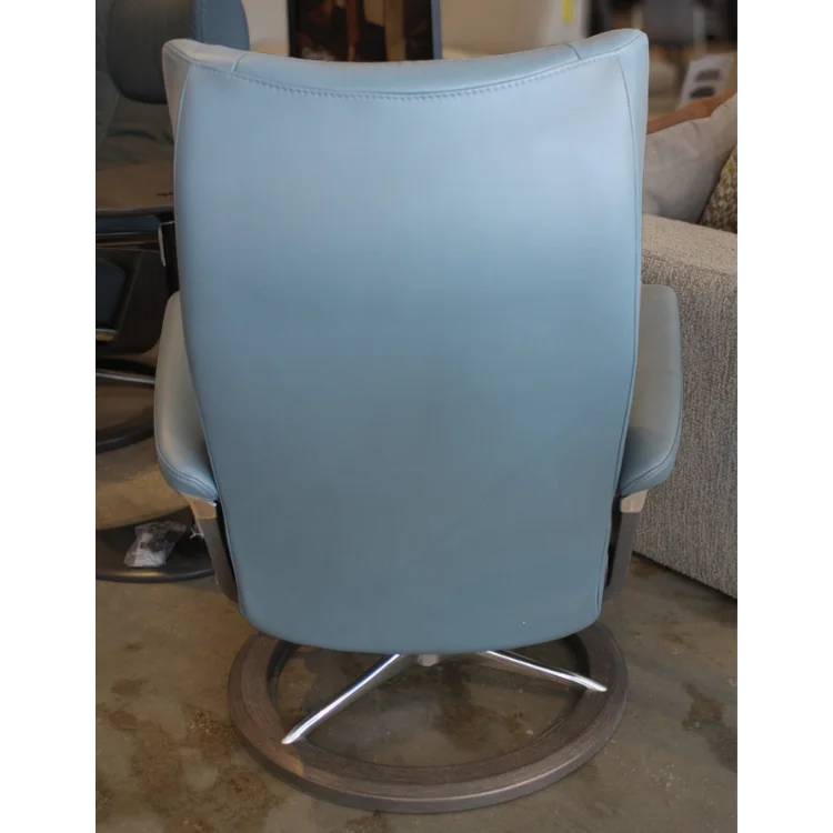 STRESSLESS Wing Medium with ottoman - CLEARANCE - Image 2
